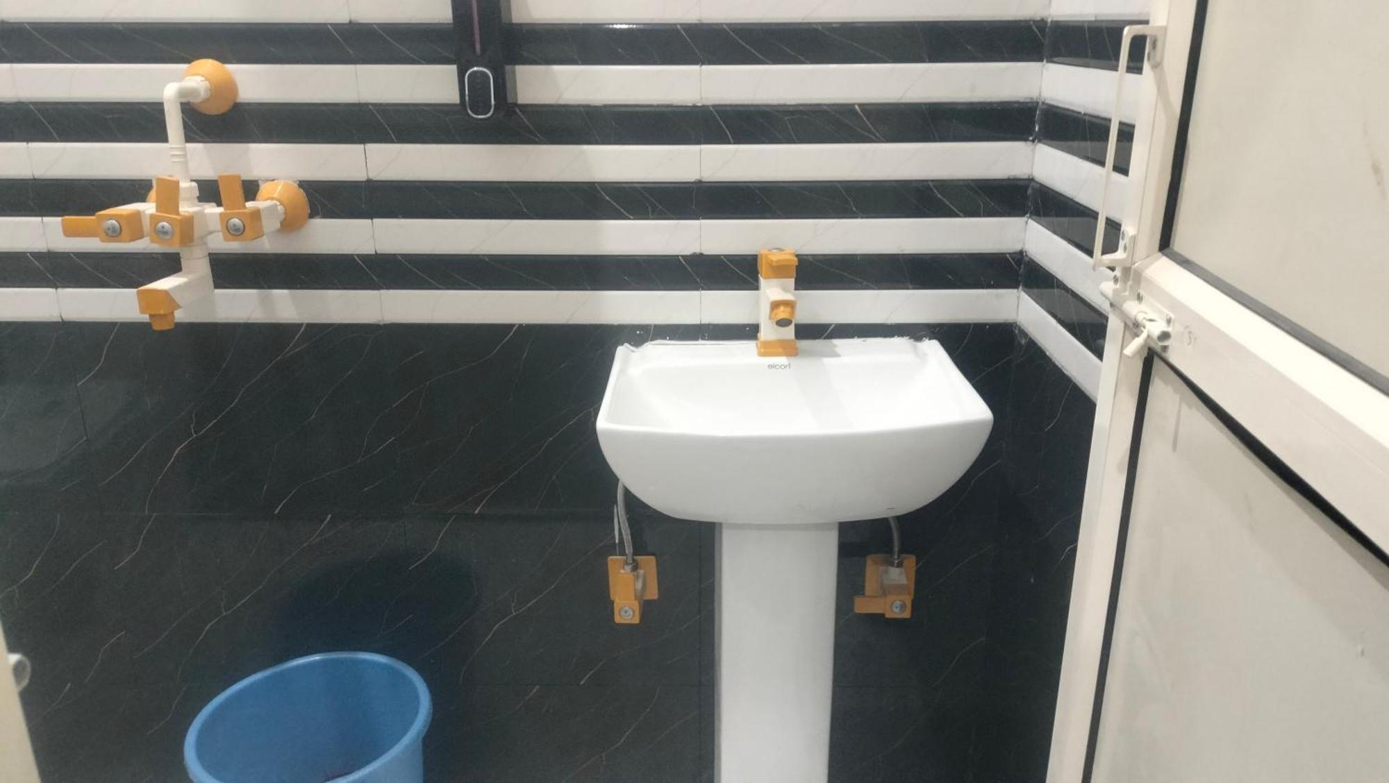 Hotel Maa Gayatri Dham à Vrindāvan Extérieur photo