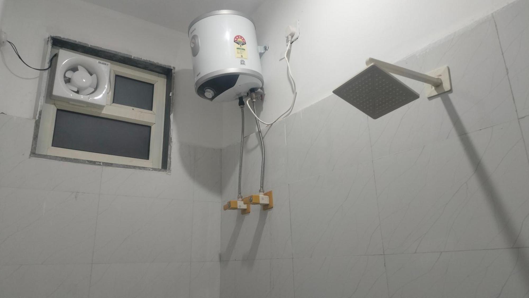 Hotel Maa Gayatri Dham à Vrindāvan Extérieur photo